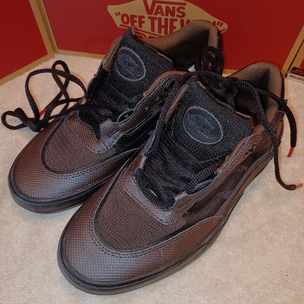 Vans Men's 6.5/Women's 8 Wayvee Justin Henry Coffeebean Black Popcush VN0A5JIA8A